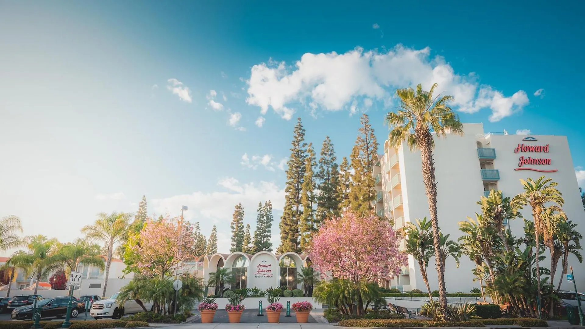 ***  Howard Johnson By Wyndham Anaheim Hotel & Water Playground Estados Unidos da América