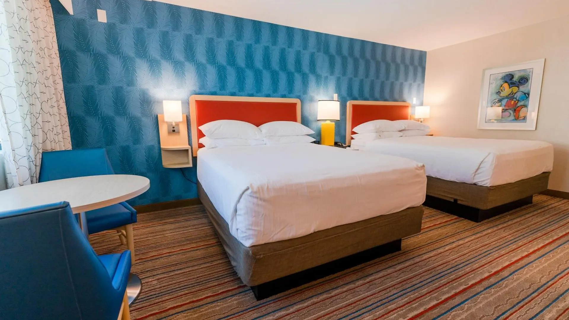 Howard Johnson By Wyndham Anaheim Hotel & Water Playground
