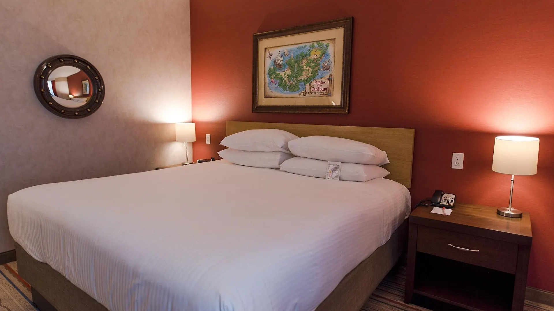 Howard Johnson By Wyndham Anaheim Hotel & Water Playground