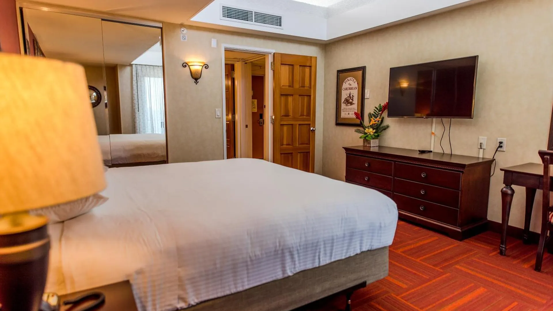 Howard Johnson By Wyndham Anaheim Hotel & Water Playground 3*,  Estados Unidos