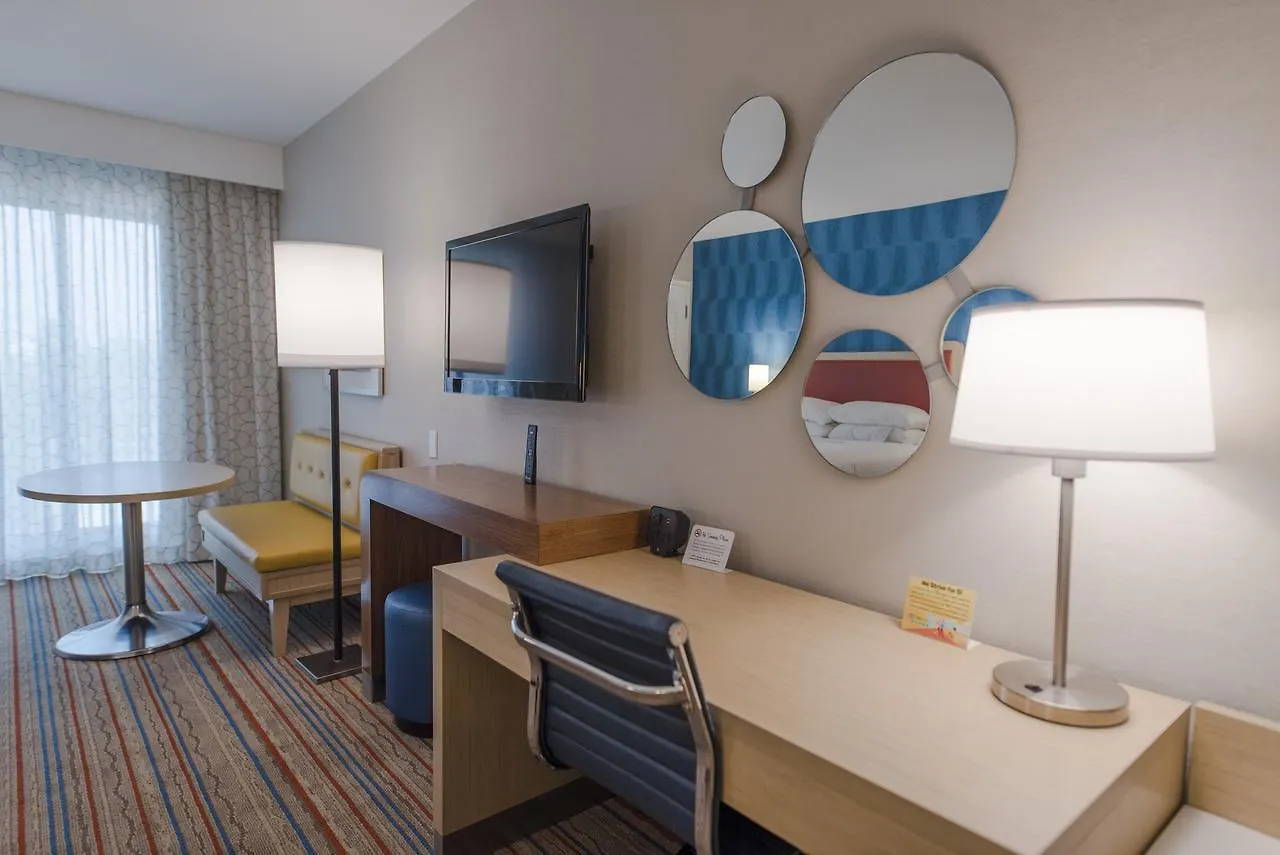 Howard Johnson By Wyndham Anaheim Hotel & Water Playground 3*,  Estados Unidos